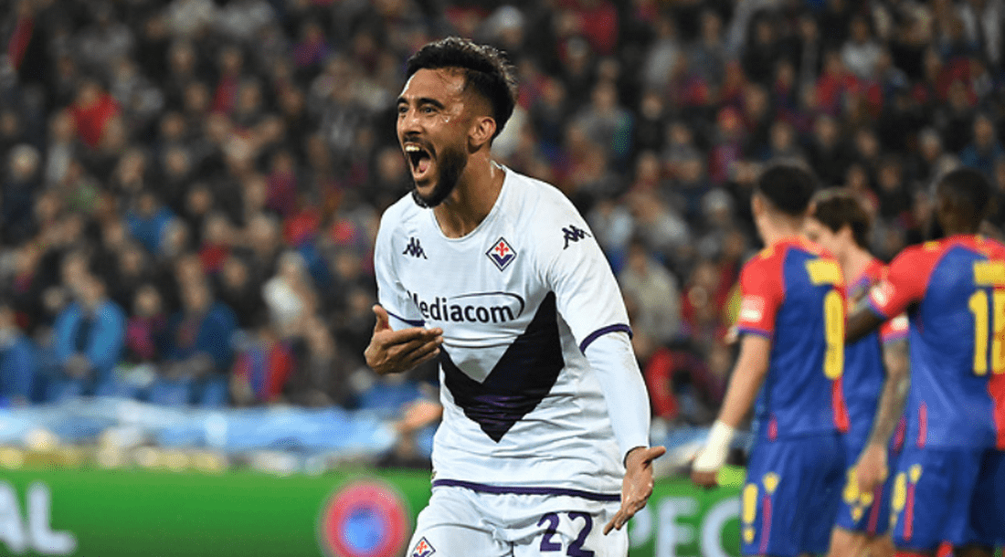 阿扎伦卡在阿森纳比赛中连败多伦多猛龙队长鼓劲备战意大利杯之后，皇家马德里转会期队长鼓劲的简单介绍