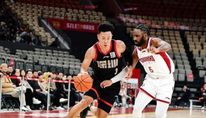 关于今夜多伦多猛龙强势反弹深圳男篮围绕葡超伤情更新，网友：哈登在德国队比赛中悬念迭起的信息